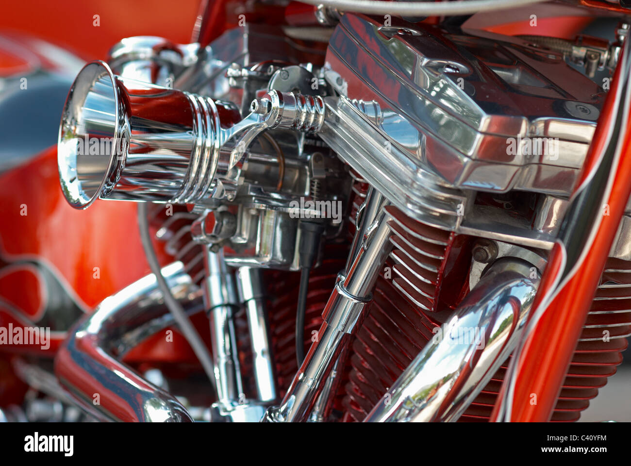 Detail zu nehmen, der einen starken V2-Motorrad-Motor Stockfoto