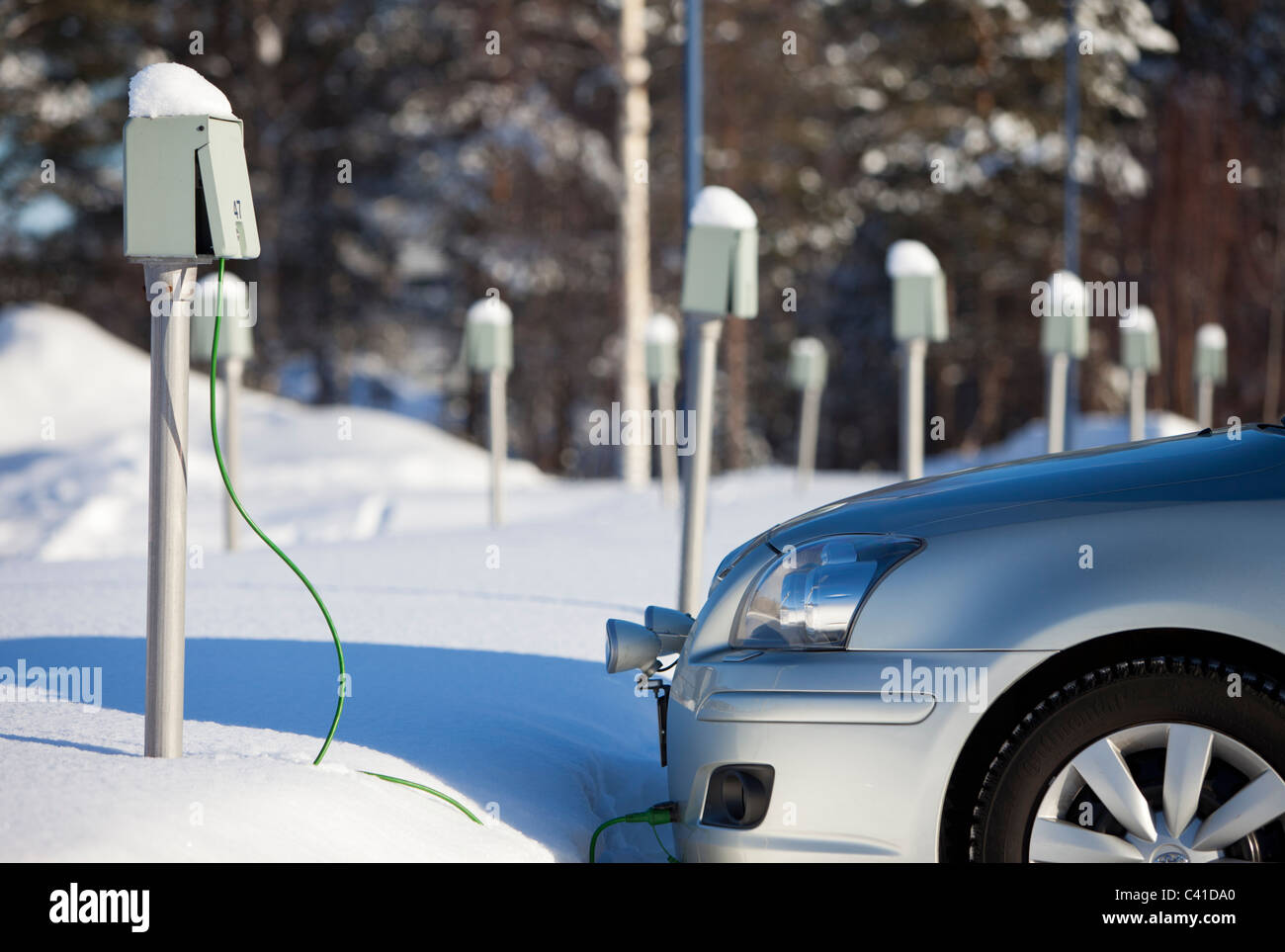 Power Steckdose Beiträge, verwendet für die Stromzufuhr für Motor-Heizungen  auf finnischen Parkplatz, Finnland Stockfotografie - Alamy