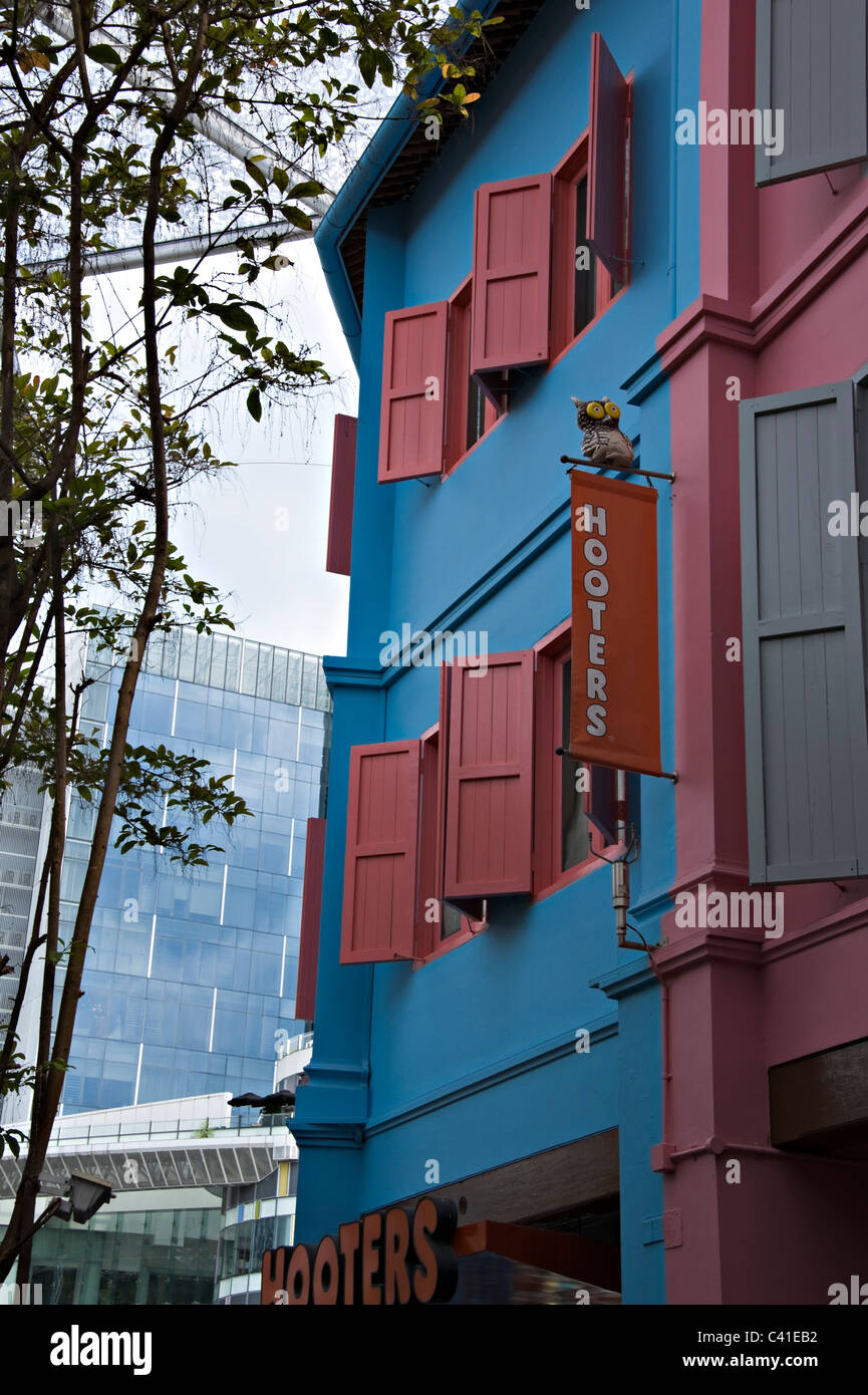 Das attraktive Äußere des Hooters Restaurant in Clarke Quay Singapur Republik Singapur Asien Stockfoto