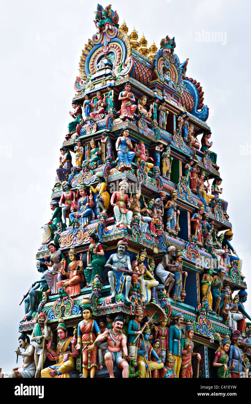 Der farbenfrohe Sri Mariamman Hindu-Tempel in Chinatown Singapur Republik Singapur Asien Stockfoto