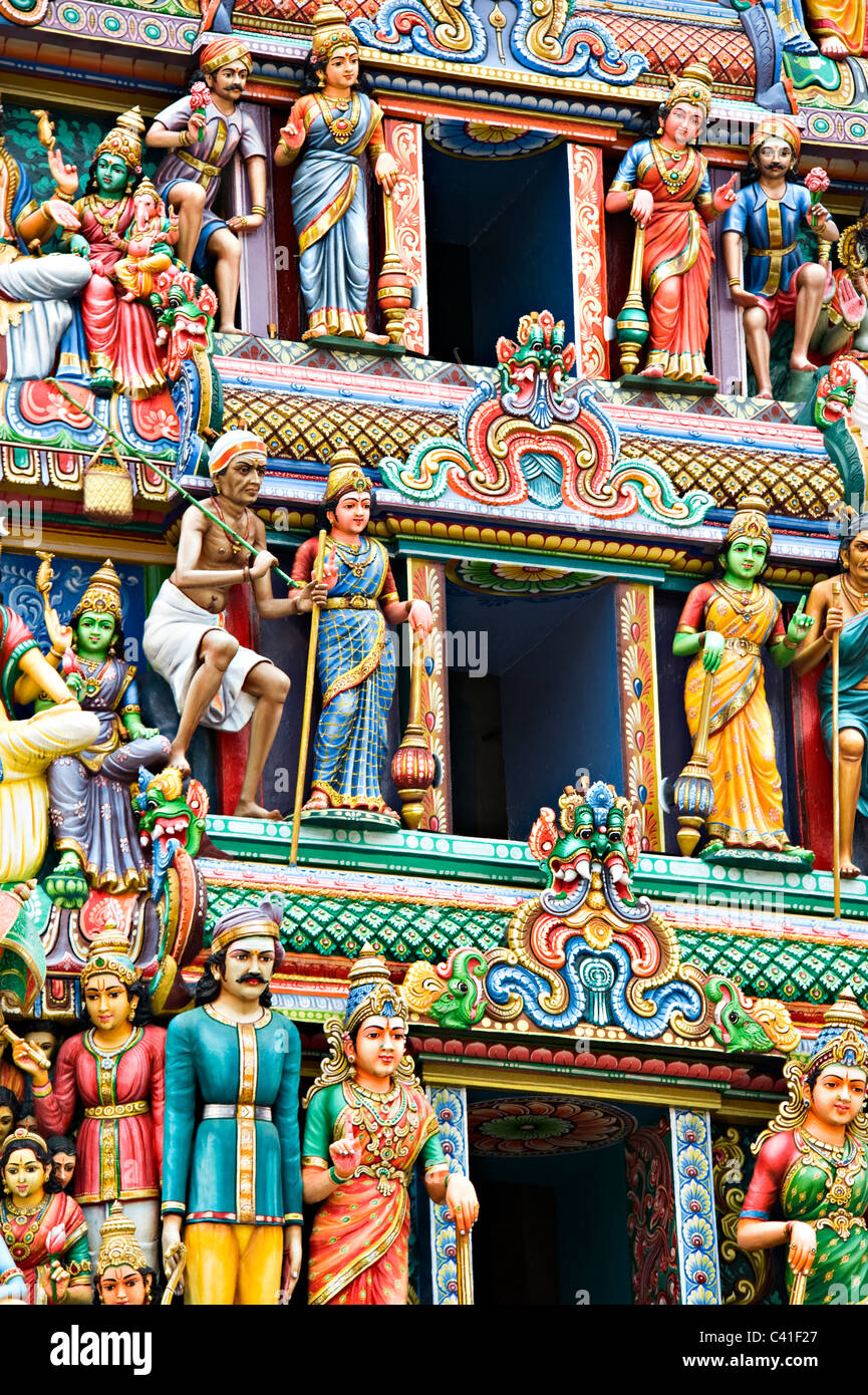 Der farbenfrohe Sri Mariamman Hindu-Tempel in Chinatown Singapur Republik Singapur Asien Stockfoto