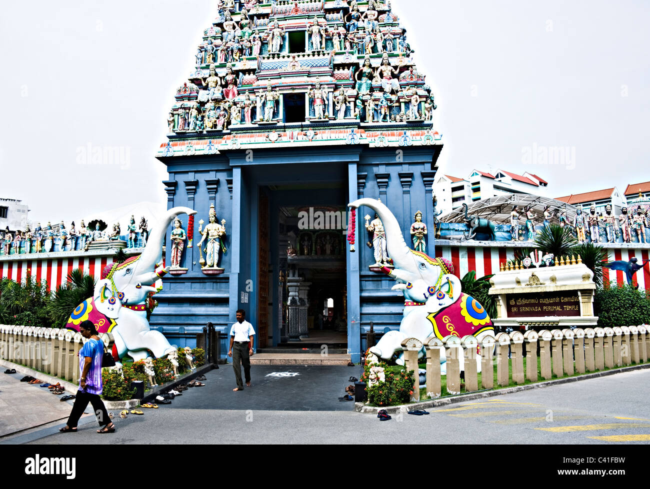 Der farbenfrohe Sri Srinivasa Perumal Hindu-Tempel in Little India Singapur Republik Singapur Asien Stockfoto