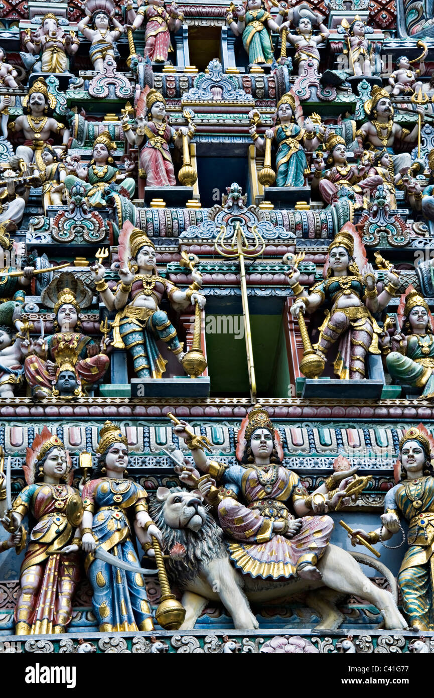 Der farbenfrohe Sri Srinivasa Perumal Hindu-Tempel in Little India Singapur Republik Singapur Asien Stockfoto
