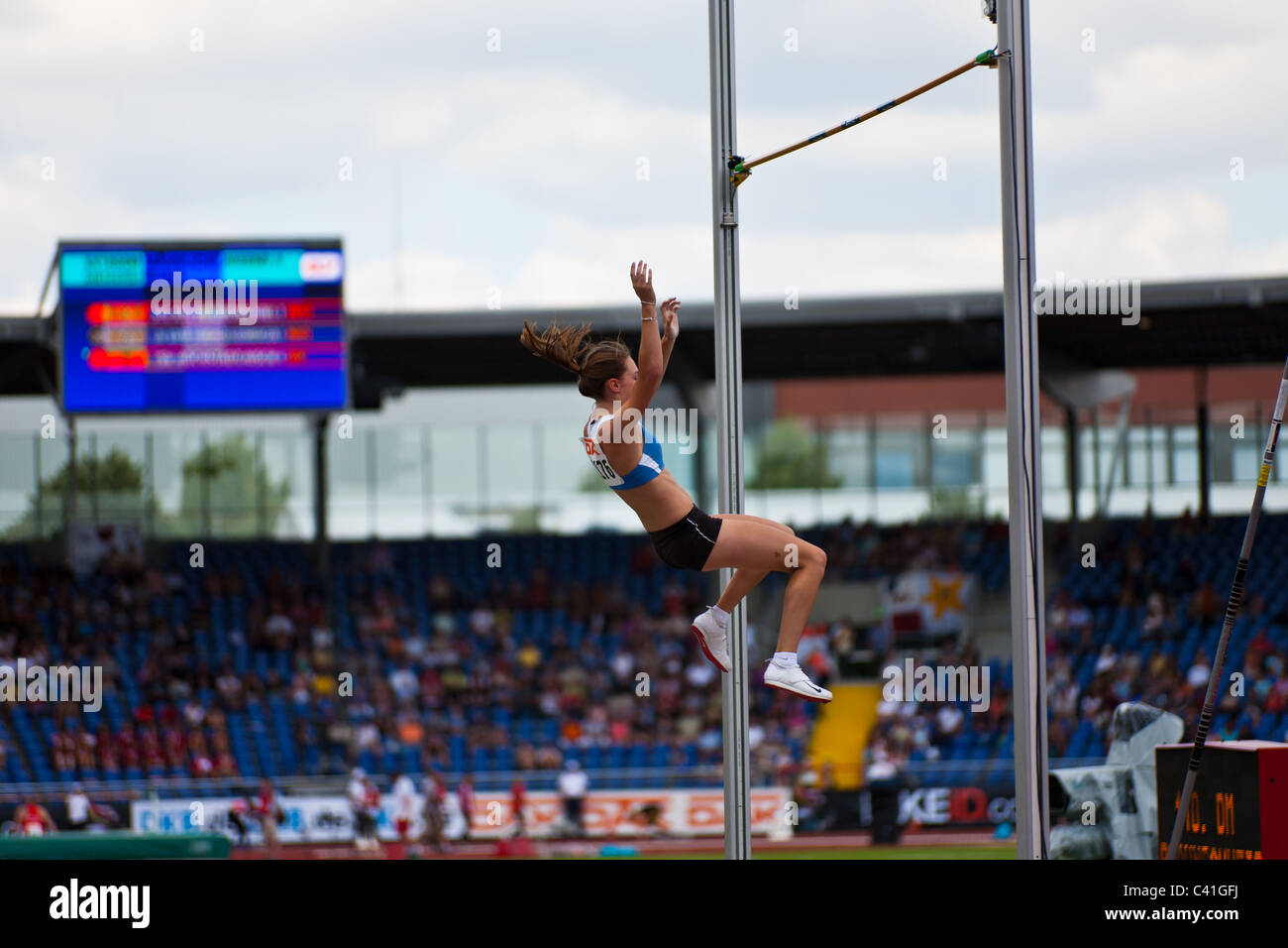 Frauen-Stabhochsprung-Wettbewerb bei den German Masters 2010 in Braunschweig Stockfoto