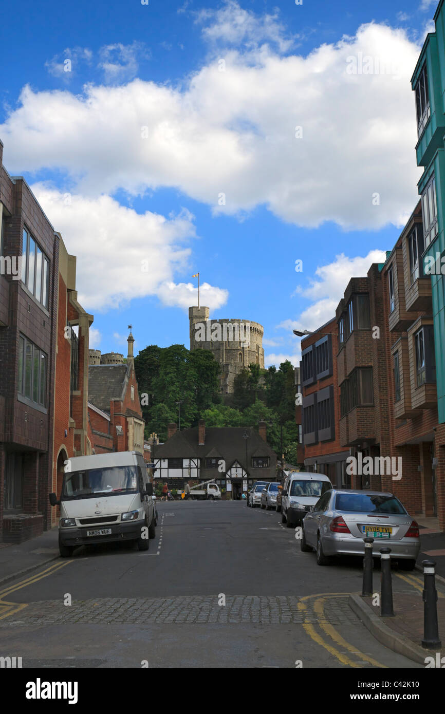 Hof ist eine kurze Straße, die zwischen Datchet Straßen- und Thames Seite in Windsor, Berkshire ausgeführt wird. Stockfoto