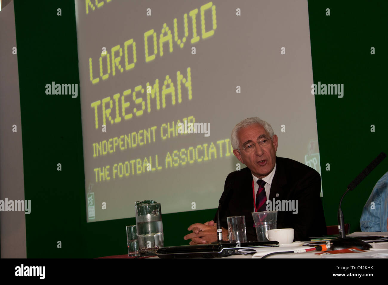 Herr David Triesman Gastredner beim Football Supporters Federation Parlament treffen in The Emirates Stadium Stockfoto