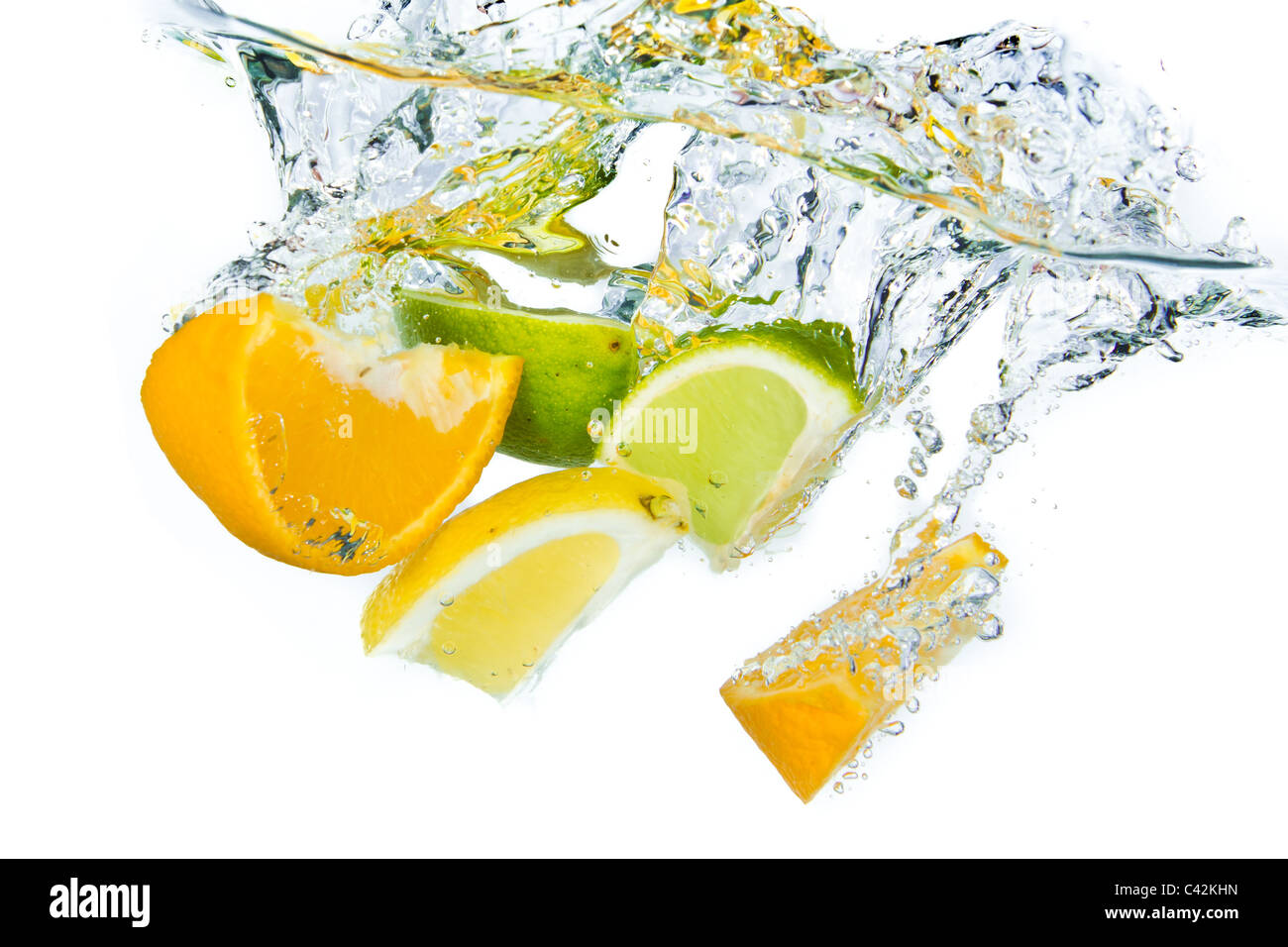 Zitrusfrüchte, Spritzwasser isolierten auf weißen Hintergrund Stockfoto