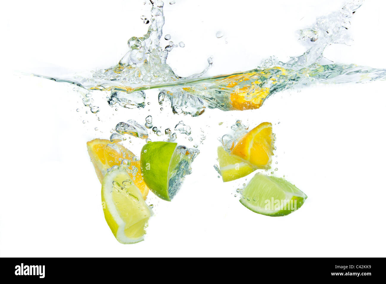 Zitrusfrüchte, Spritzwasser isolierten auf weißen Hintergrund Stockfoto