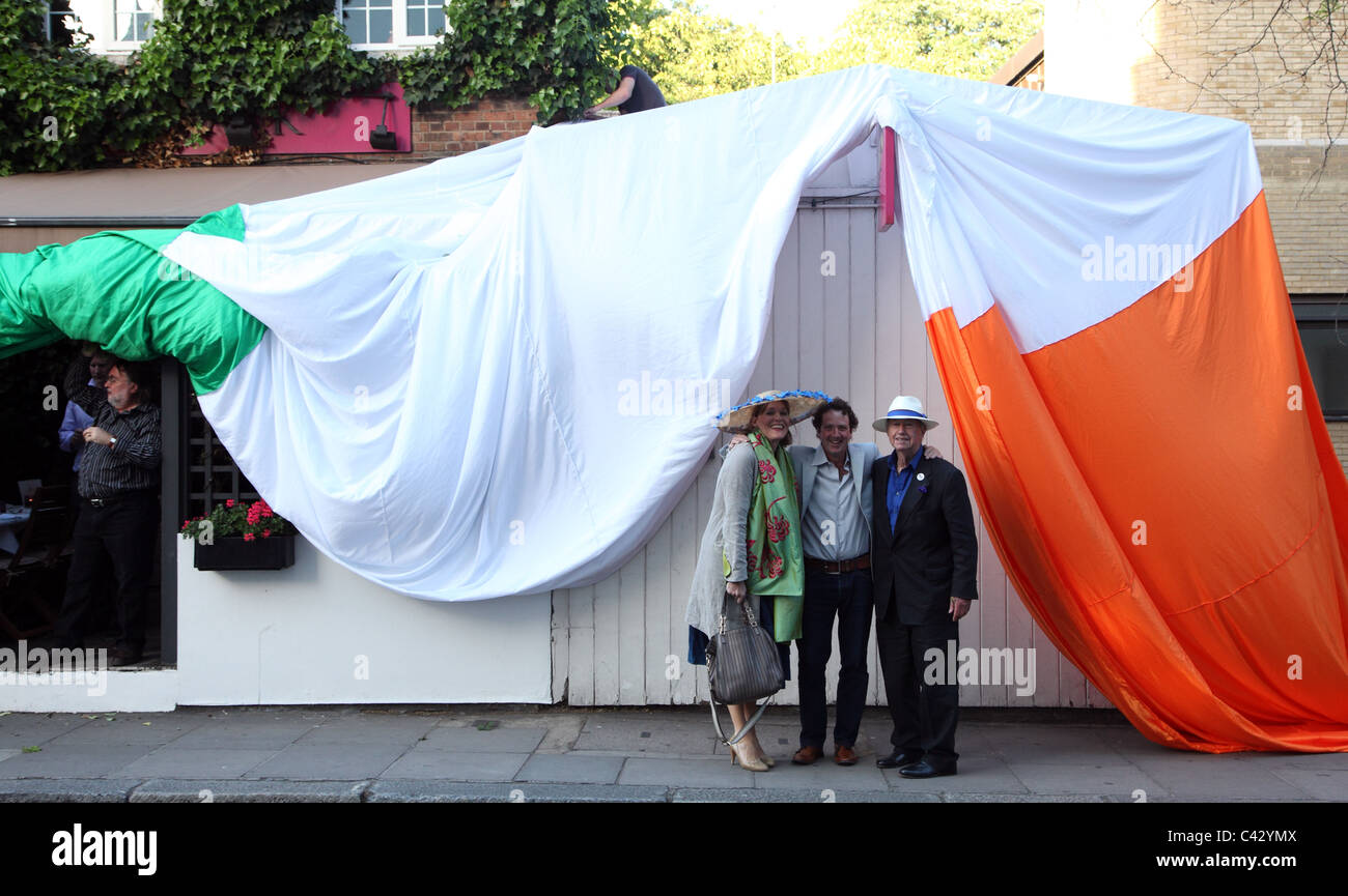 Diarmuid Gavin, Sir Terence Conran mit irischen Trikolore, Arche Restaurant, London Stockfoto