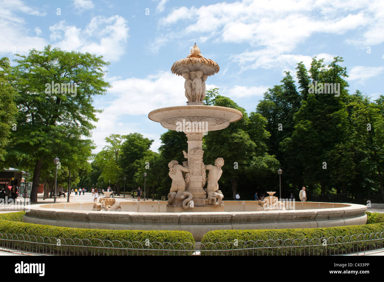 Brunnen, El Parque del Retiro, Madrid, Spanien Stockfoto