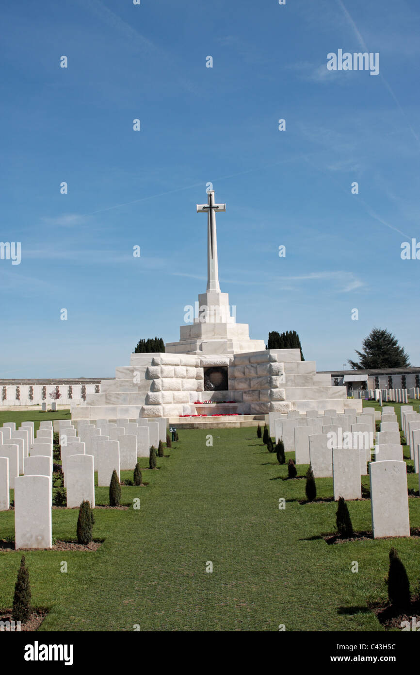 Kreuz des Opfers Tyne Cot Friedhof Passendale Belgien Stockfoto