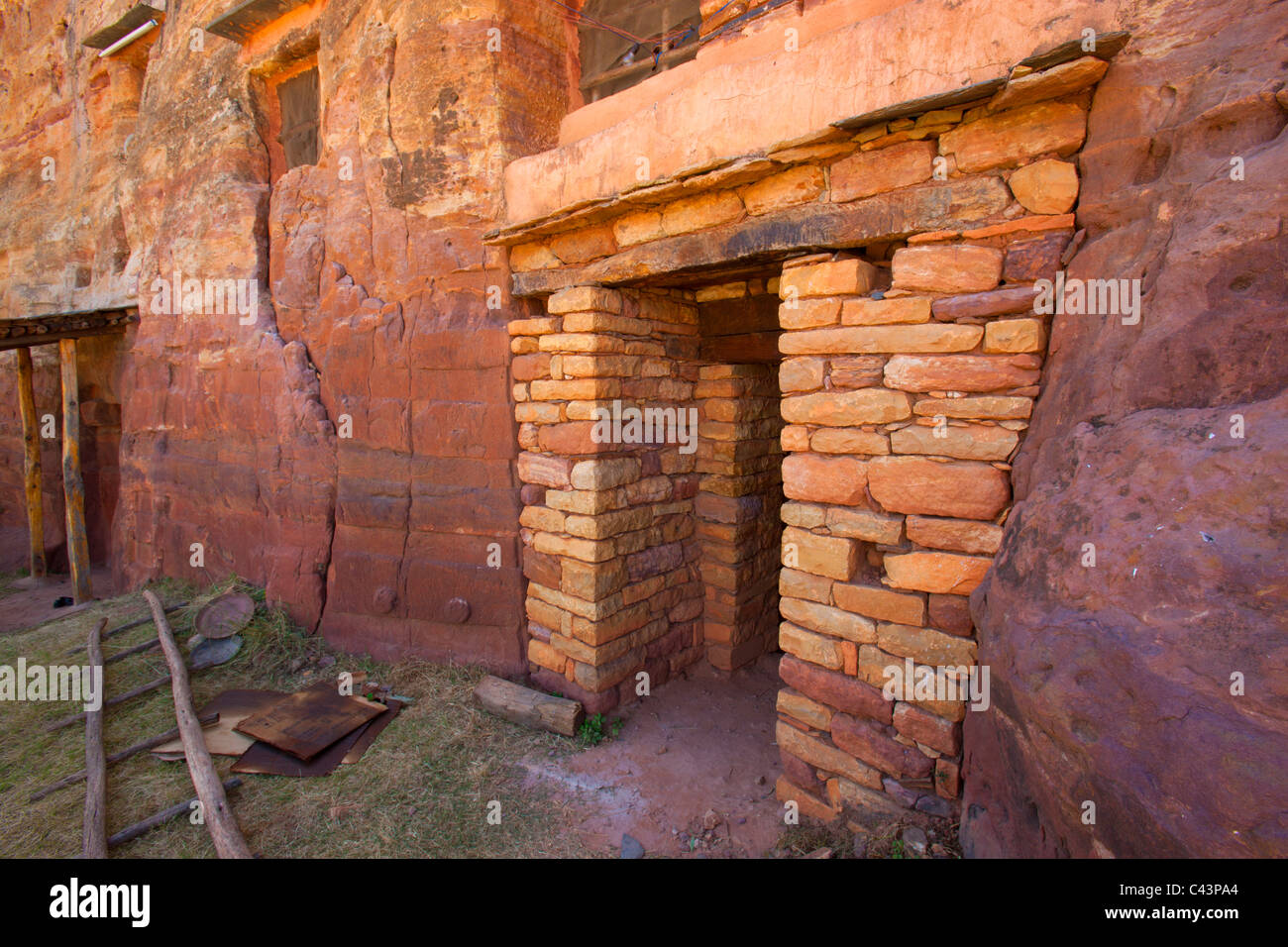 Rock-Kirche Debre, Zion, Afrika, Äthiopien, Highland, Felsenkirche, Felsen, Klippe, Eingang Kirche Stockfoto