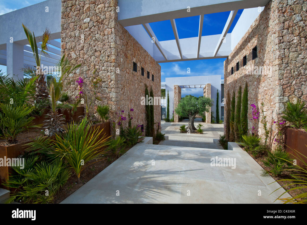 Luxus Ferien Villa Eingang Innenhof Atrium außen sun Architektur Palma Mallorca Spanien Stockfoto