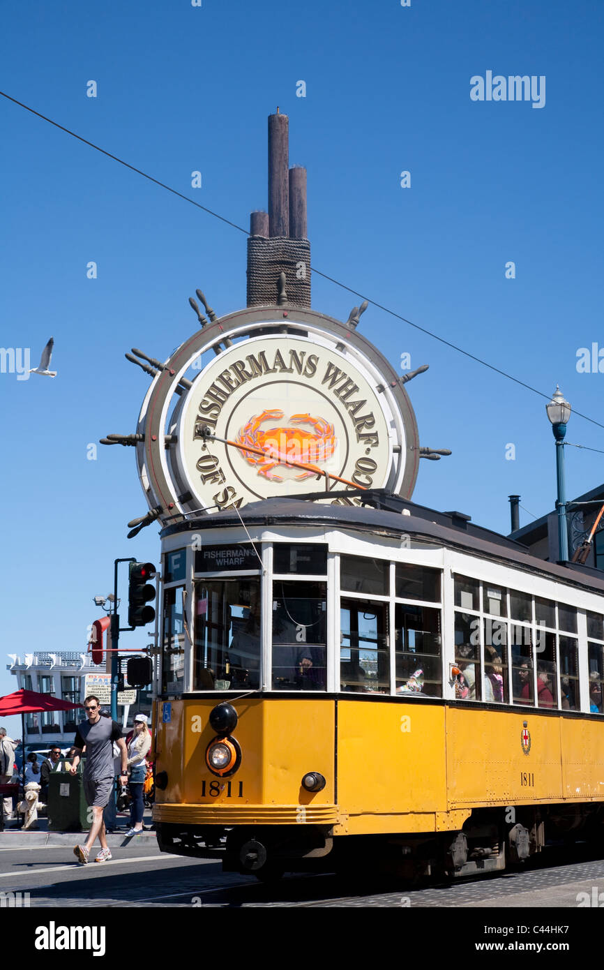 Fishermans Wharf Schild mit Straßenbahn, San Francisco Stockfoto