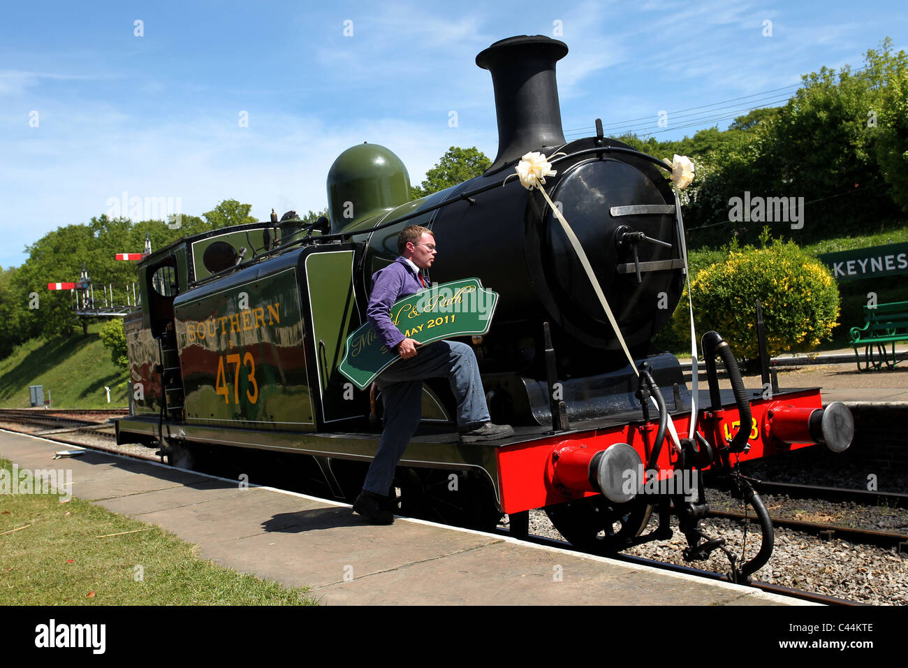 Eine südliche 473-Bahnhof verlassen Horsted Keynes auf der Bluebell Railway, Sussex, UK. Stockfoto