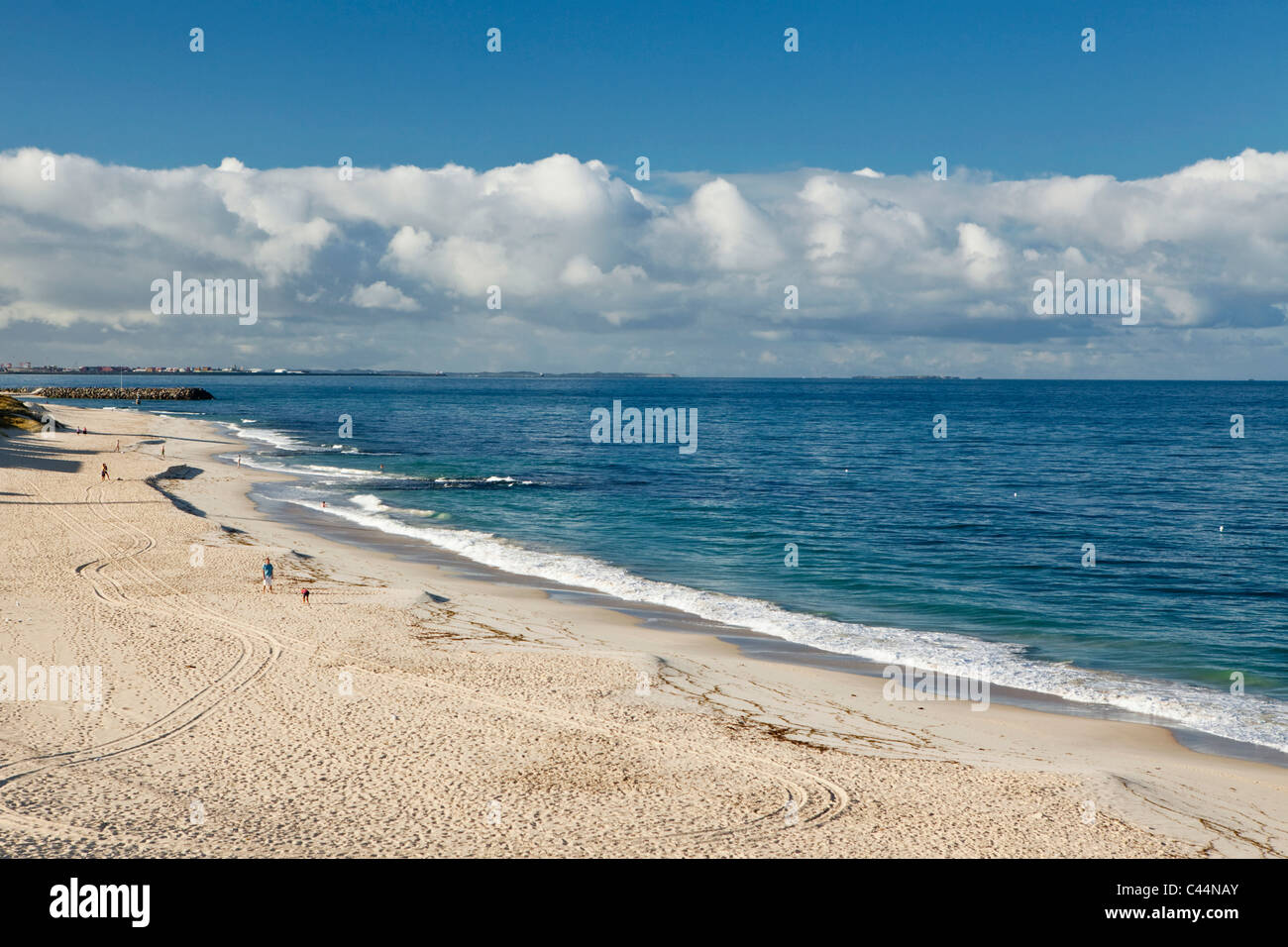 Blick entlang Cottesloe Beach. Perth, Western Australia, Australien Stockfoto