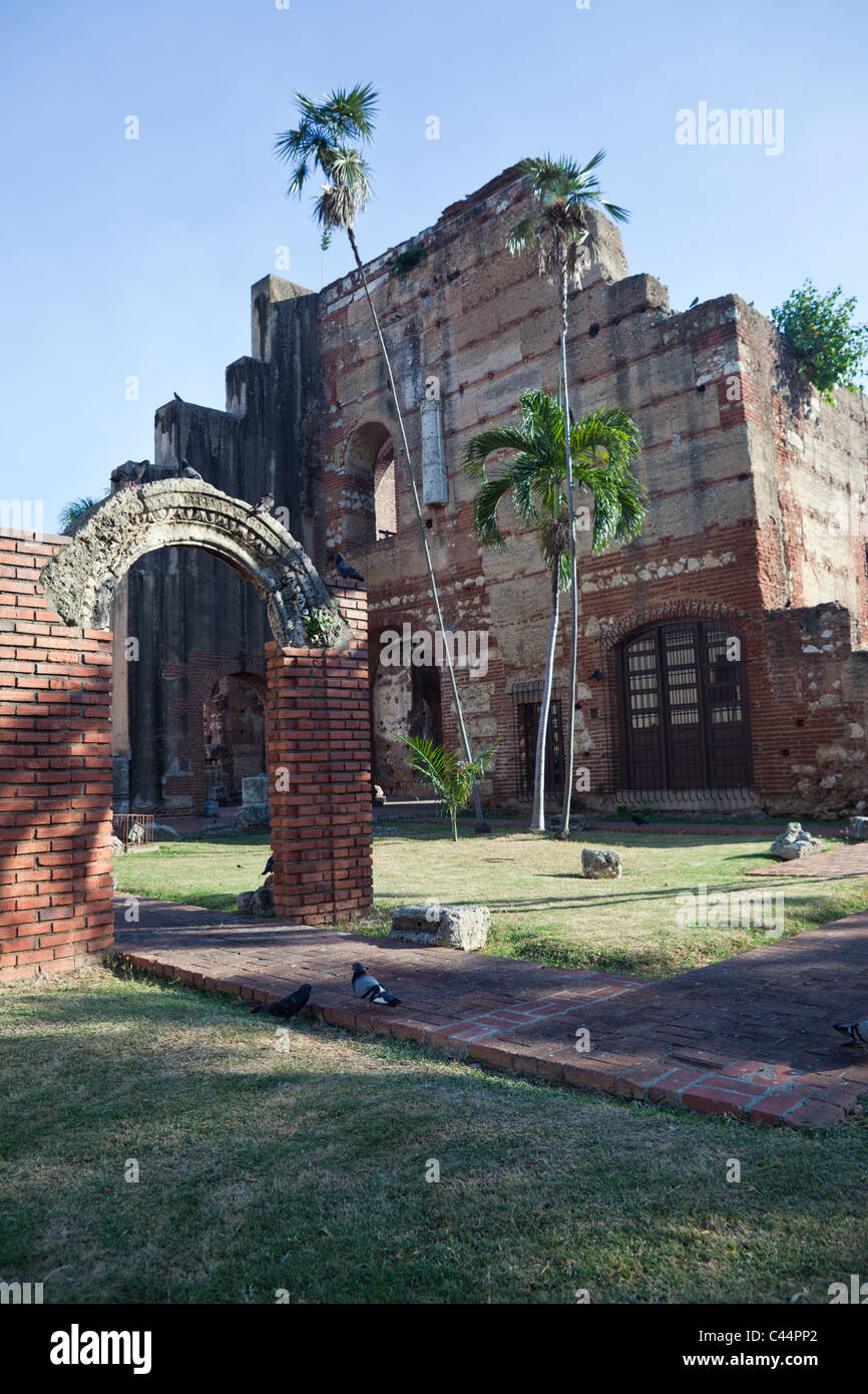 Ruine des Hospital de San Nicolas de Bari, Santo Domingo, Dominikanische Republik Stockfoto