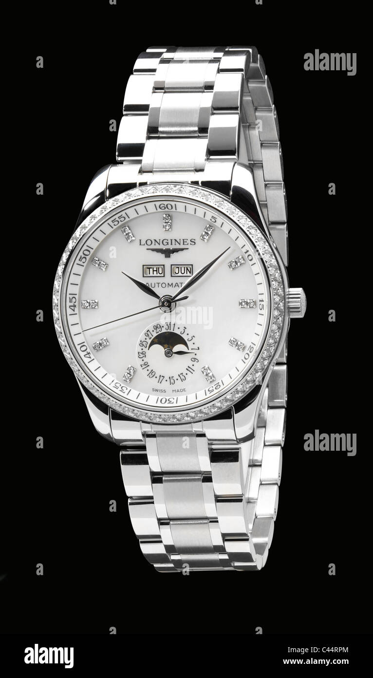 Longines mans Diamant Set Zifferblatt Luxusuhr auf schwarzem Hintergrund Stockfoto
