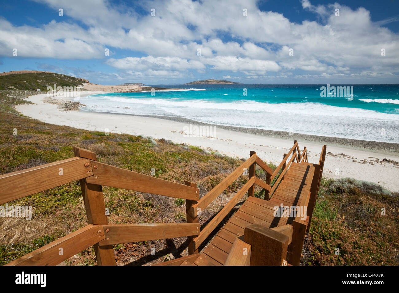 Promenade führt Lachs Strand hinunter. Esperance, Western Australia, Australien Stockfoto