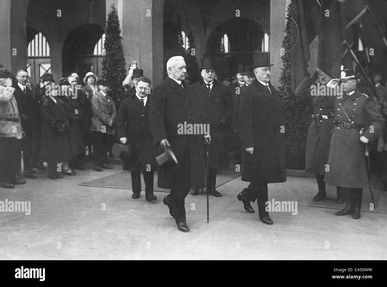 Konrad Adenauer und Paul von Hindenburg während der Feierlichkeiten der Emanzipation des Rheinlands, 1926 Stockfoto