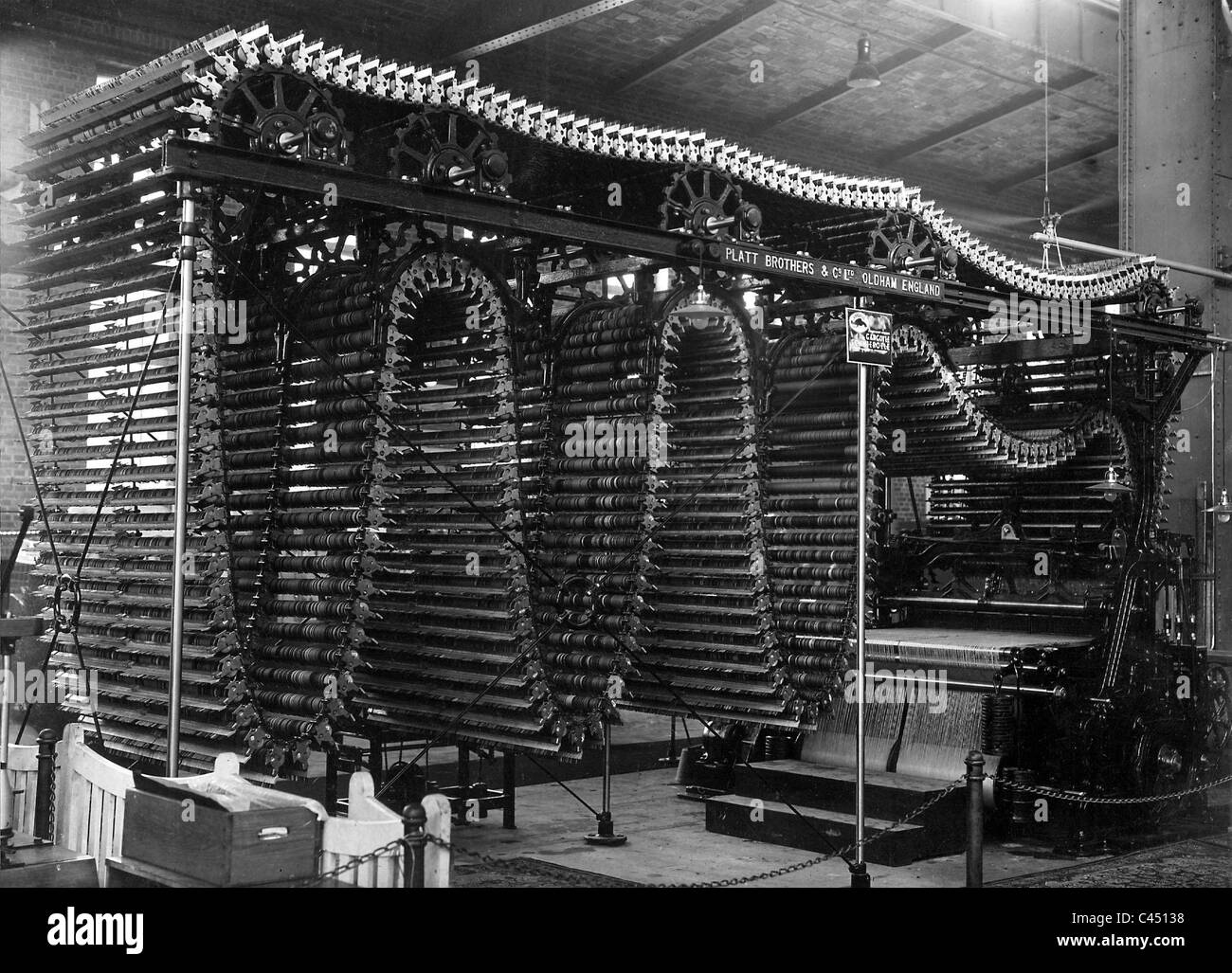 Webstuhl mit Elektromotor, 1931 Stockfoto