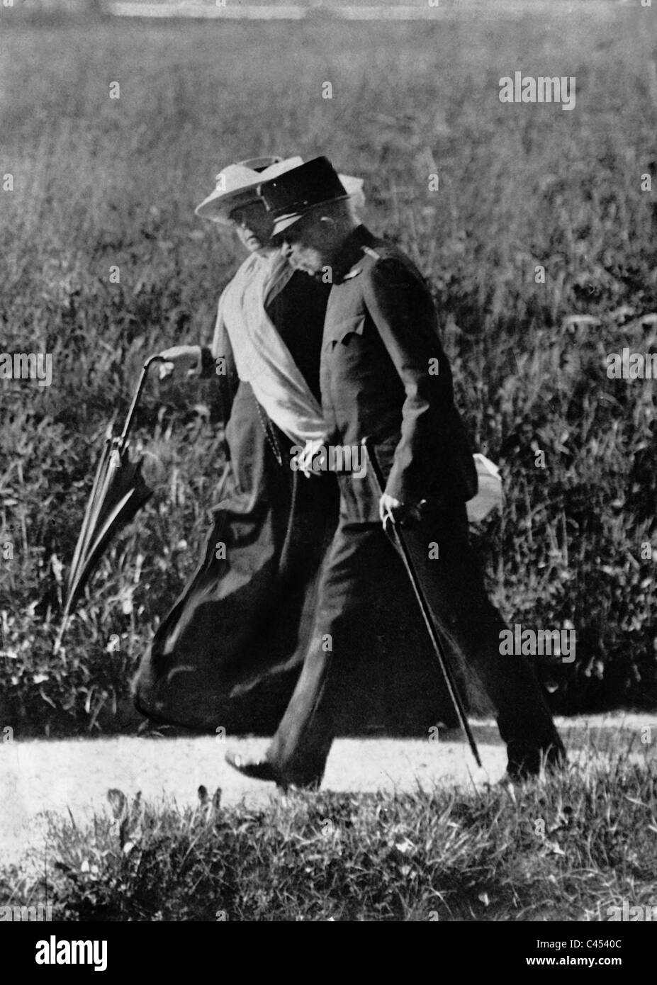 Kaiser Franz Joseph I und Katharina Schratt zu Fuß Stockfotografie Alamy