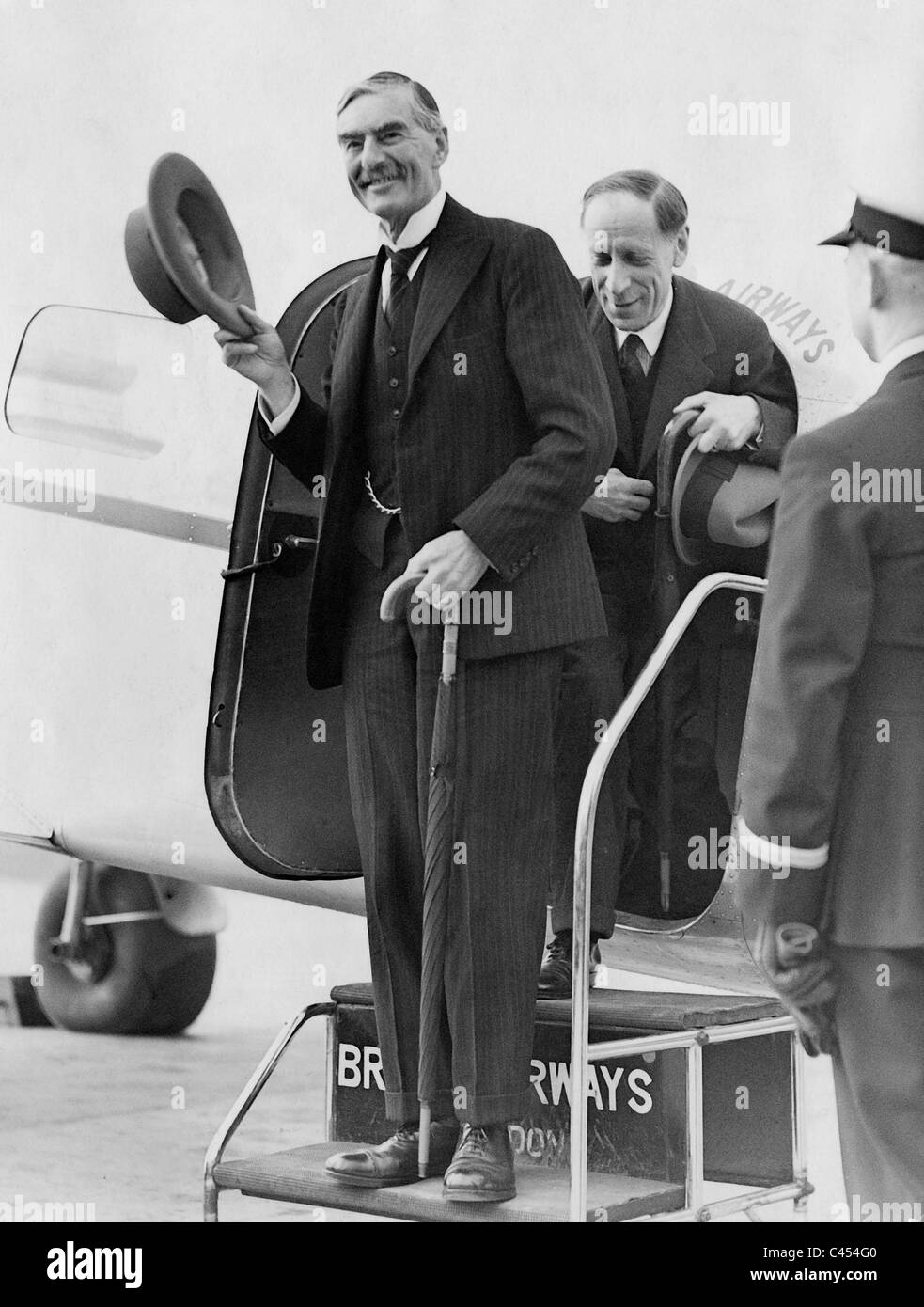 Arthur Neville Chamberlain auf seiner Rückkehr von seinem Besuch in Deutschland, 1938 Stockfoto