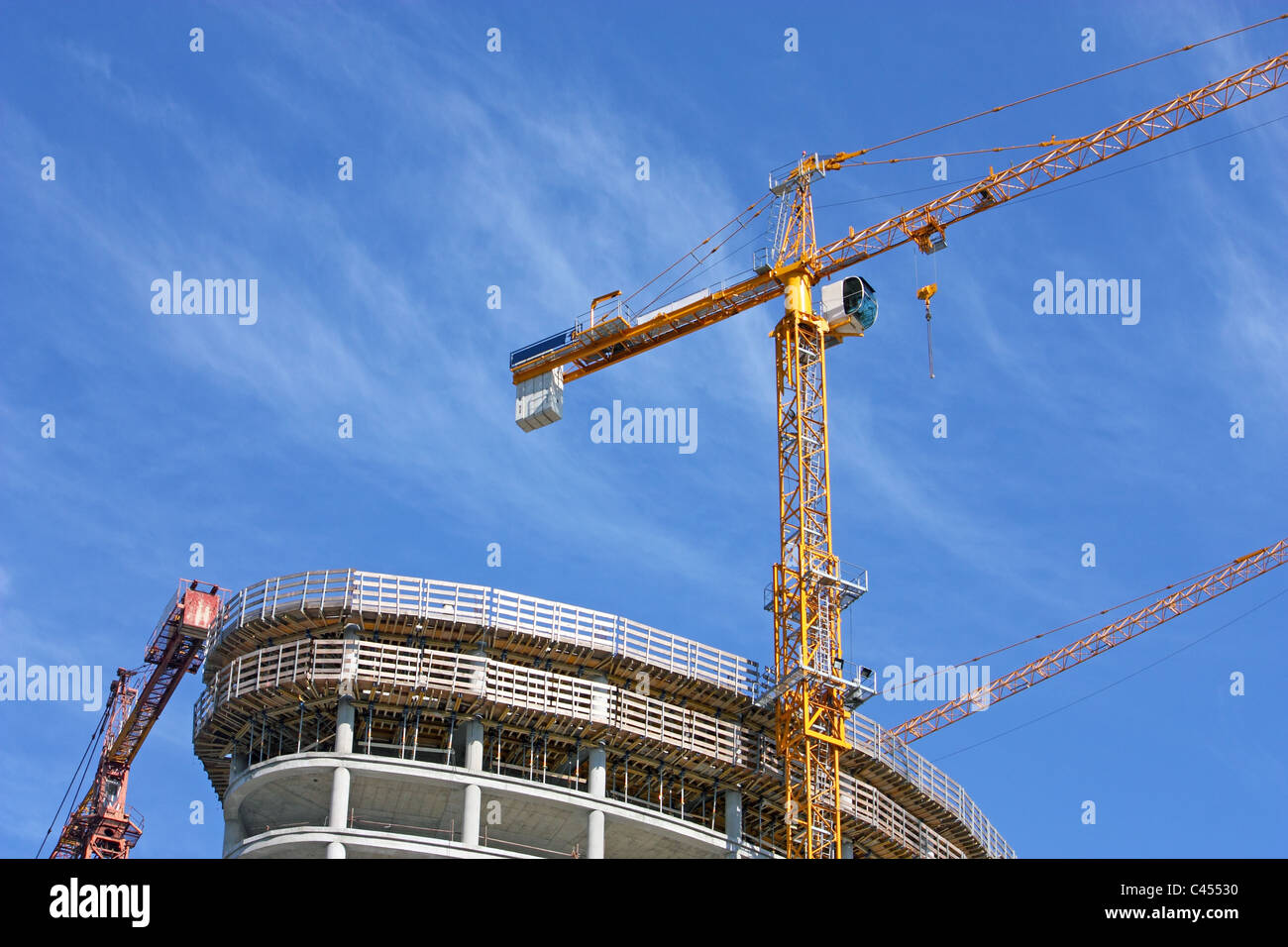 Bau-Kranbau-Neubauwohnungen Stockfoto