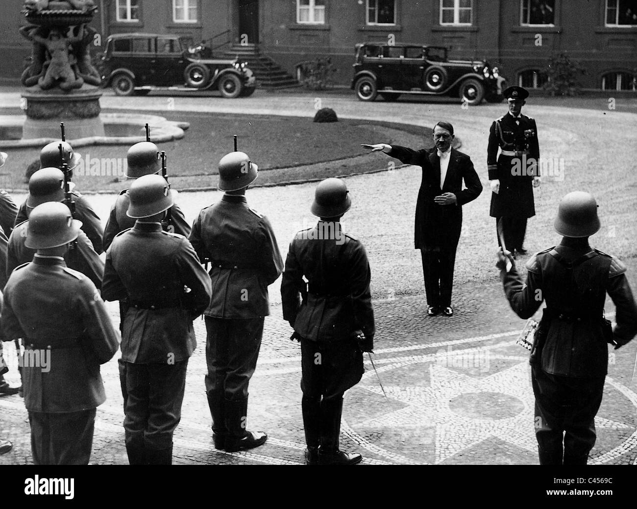 Hitler im Frack, diplomatischen Empfang, 1936. Stockfoto