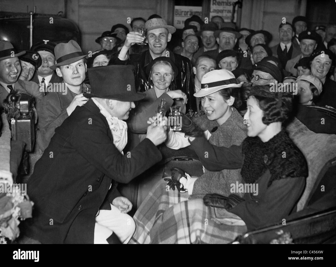 Japanische Touristen in Berlin, 1936 Stockfoto