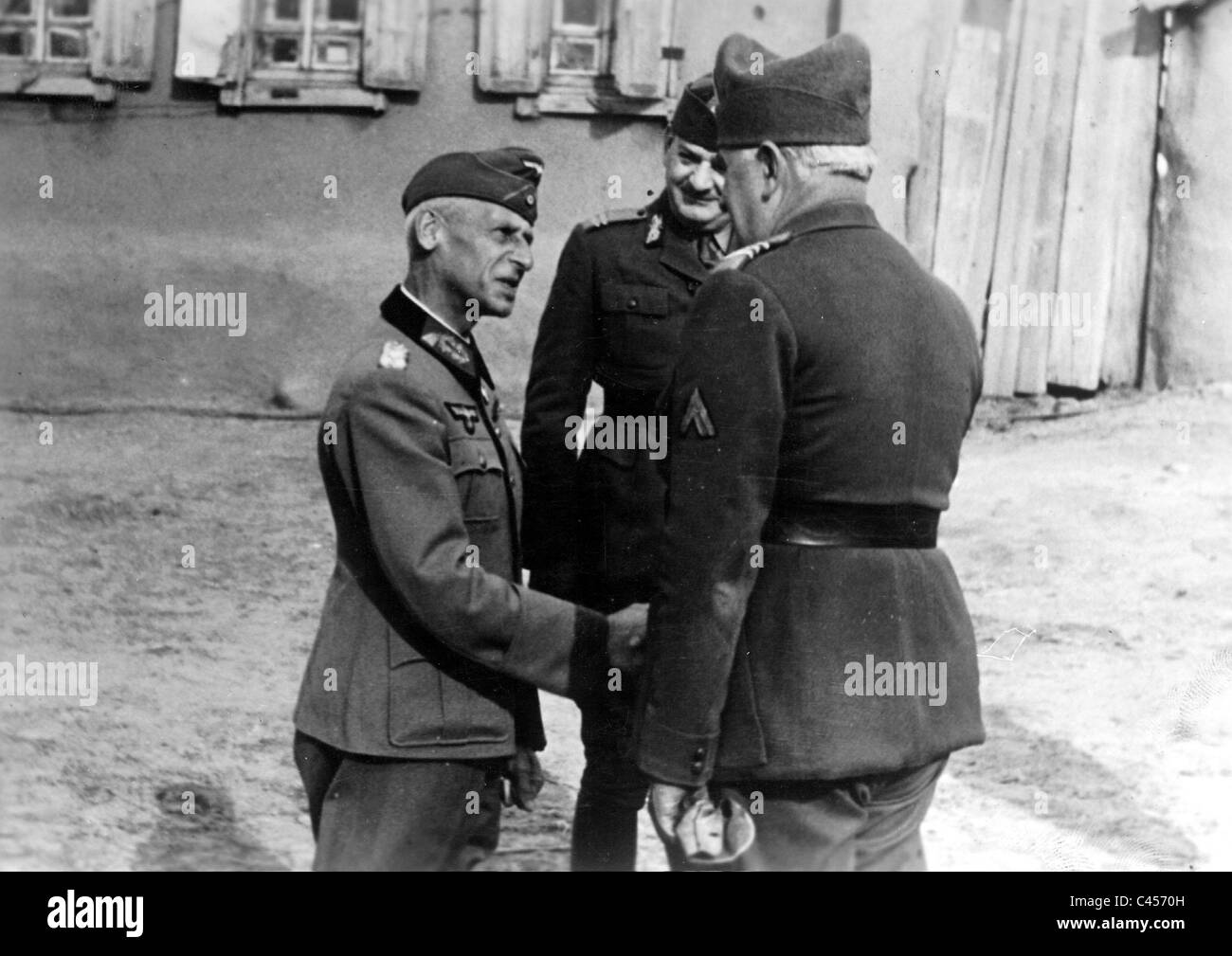 Hermann Hoth mit Rumänisch-Chef des Generalstabs, 1942 Stockfoto