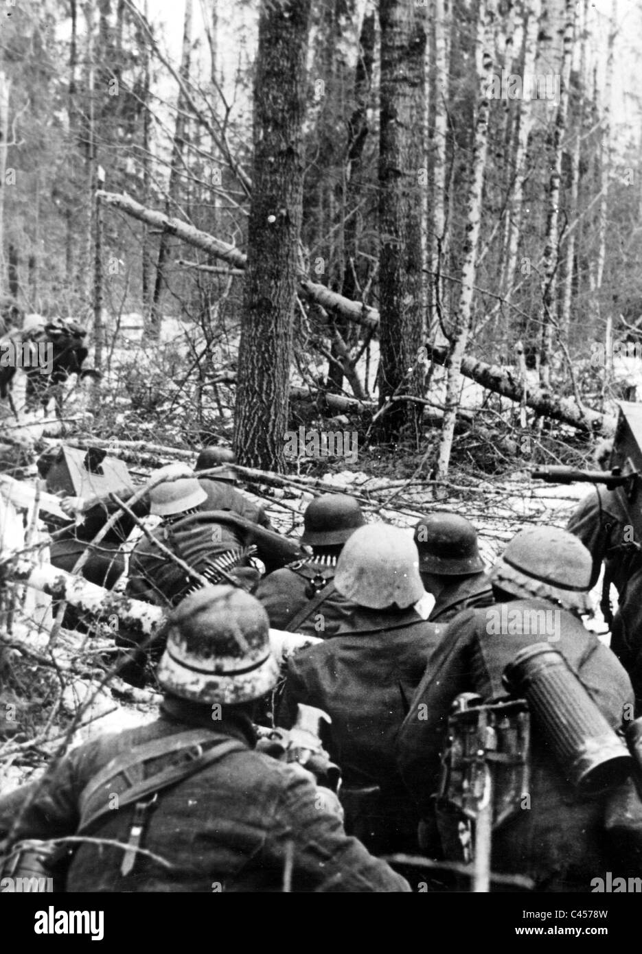 Stoßtruppen im Kampf gegen Partisanen, 1942 Stockfoto