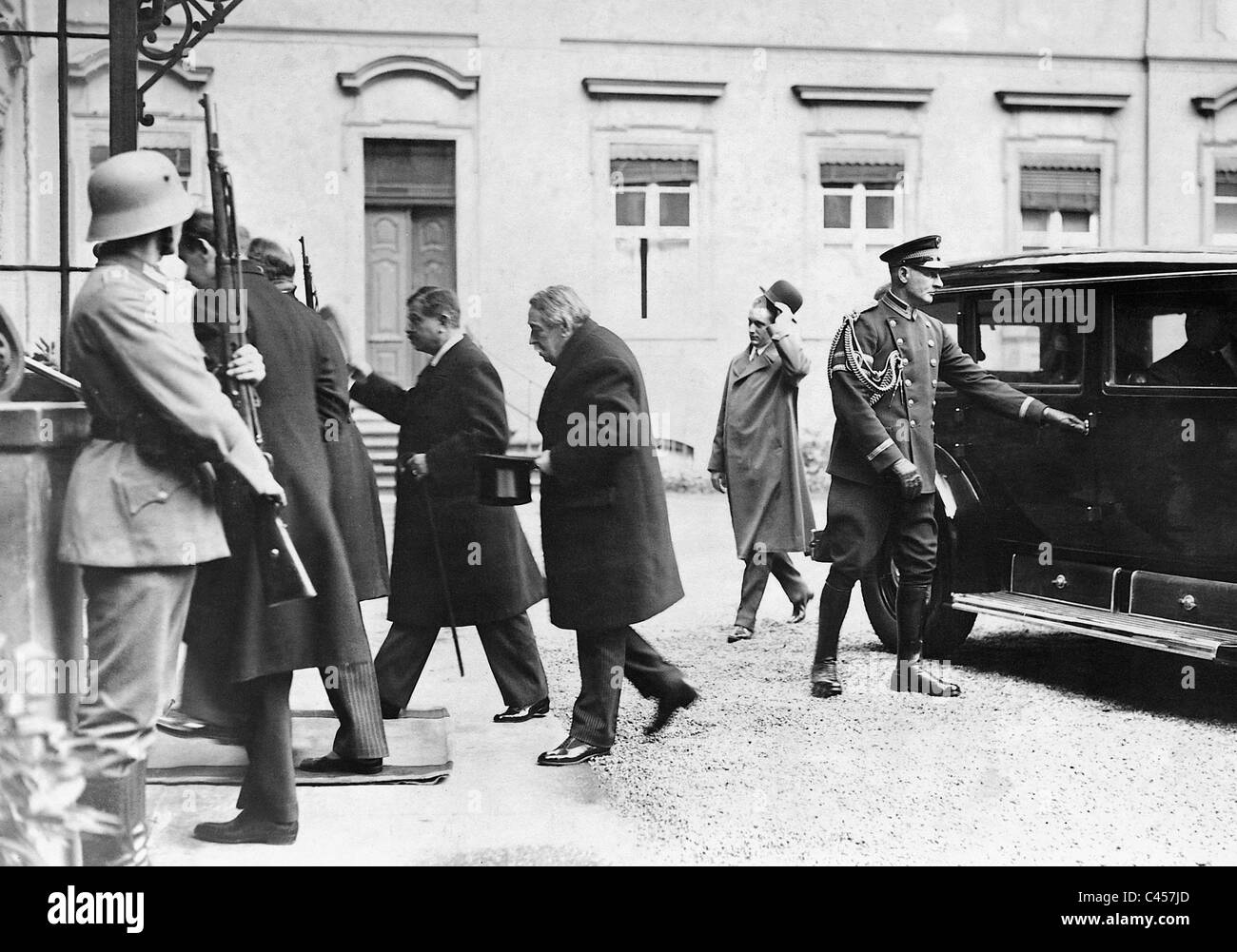 Pierre Laval und Aristide Briand im Reich Präsident Hindenburg, 1931 Stockfoto