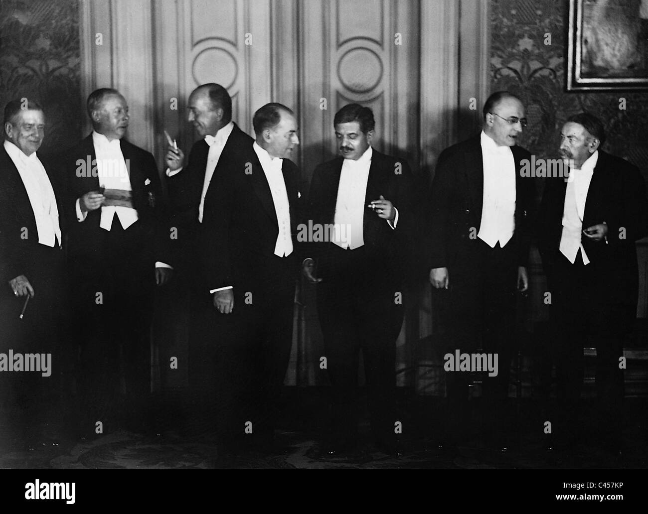 Aristide Briand, Pierre Laval, Heinrich Bruening und Julius Curtius bei einem Empfang, 1931 Stockfoto