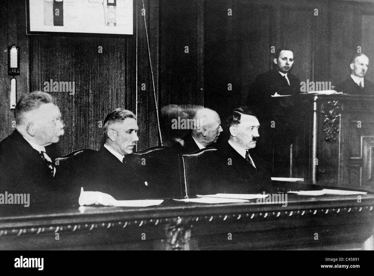 Alfred Hugenberg, Franz von Papen und Adolf Hitler, 1933 Stockfoto