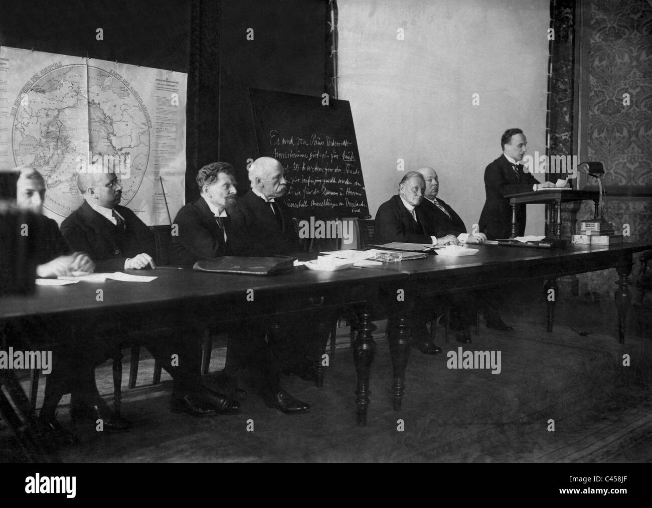 Fridtjof Nansen bei einem Treffen, 1926 Stockfoto