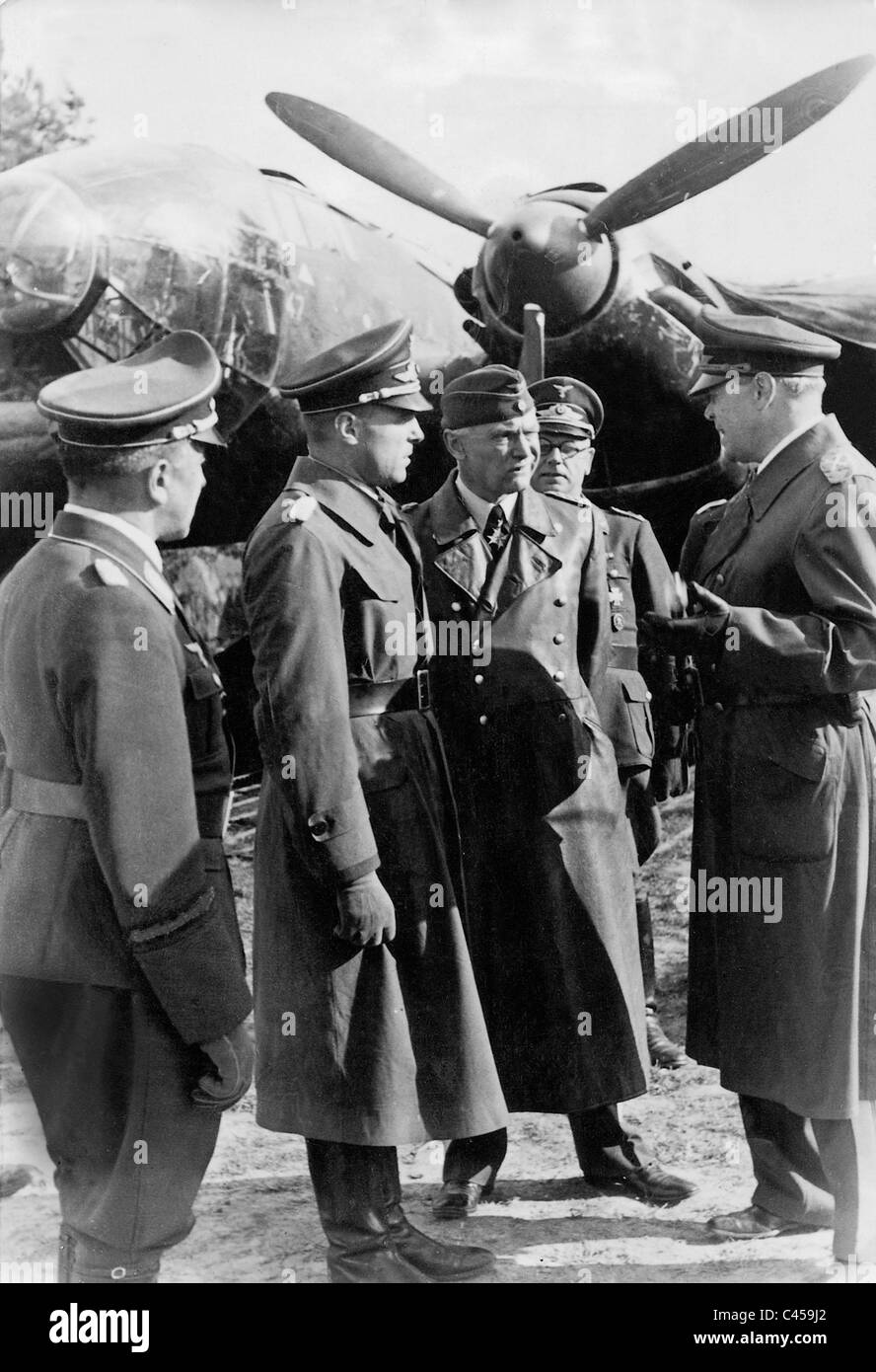 Albert Kesselring besucht ein Schlachtgeschwader, 1940 Stockfoto