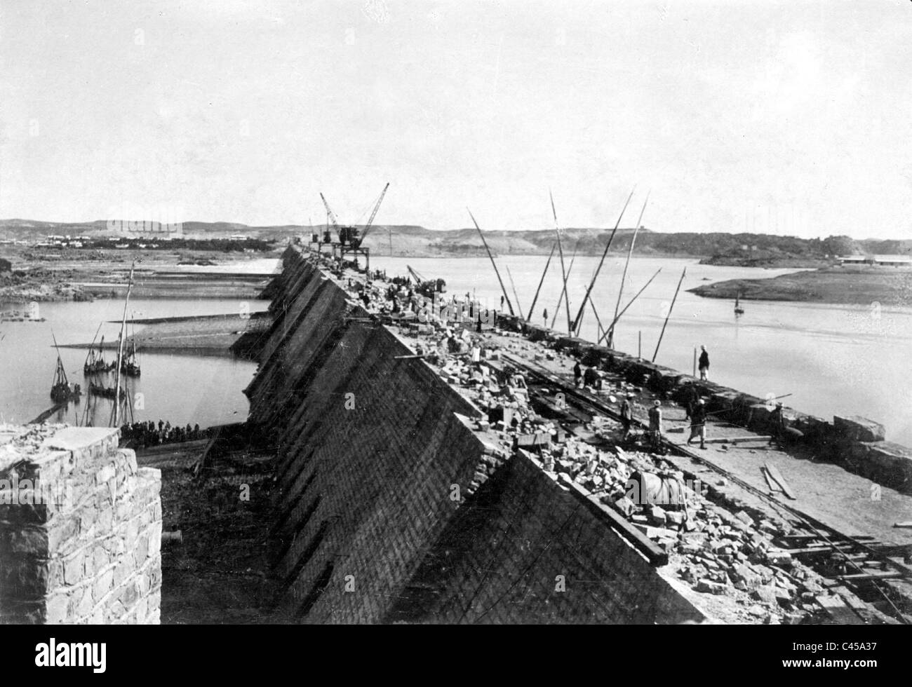 Erweiterung des alten Assuan-Staudamms Stockfoto