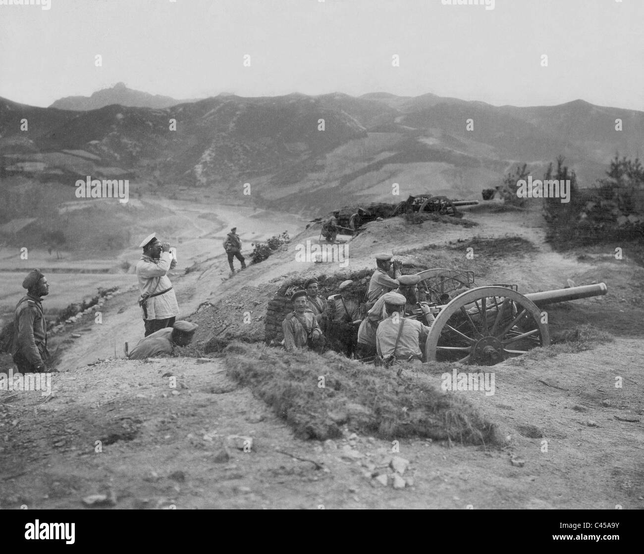 Russische Artillerie während des Kampfes mit japanischen Truppen, 1904 Stockfoto