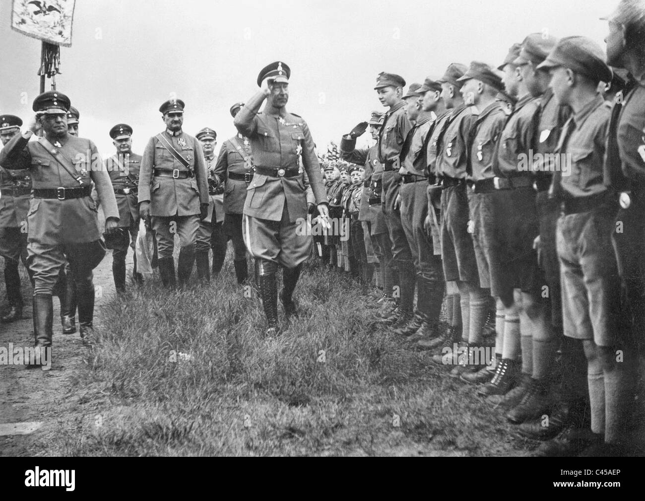 Deutscher prinz august wilhelm Fotos und Bildmaterial in hoher