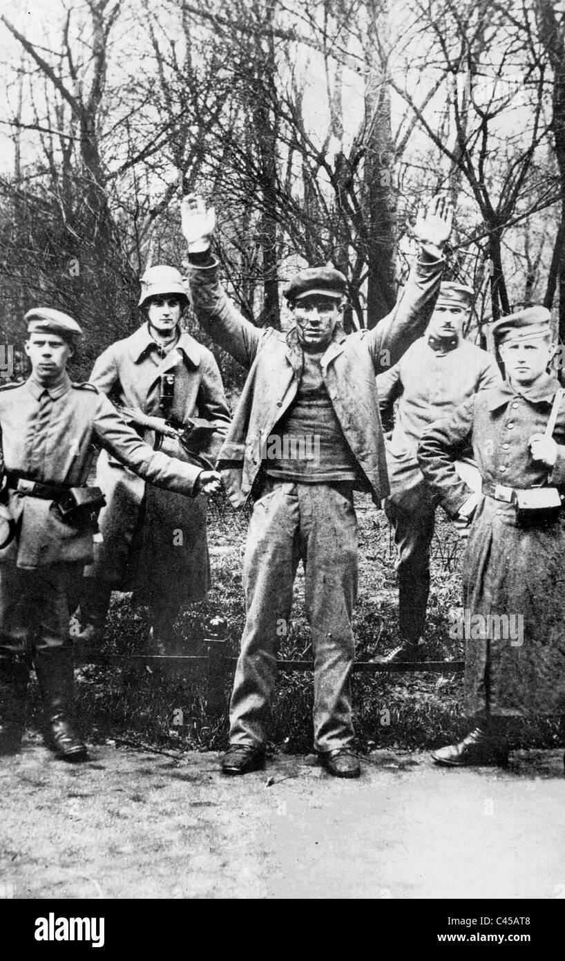 Arbeiter, kurz bevor er erschossen wird, 1919 Stockfoto