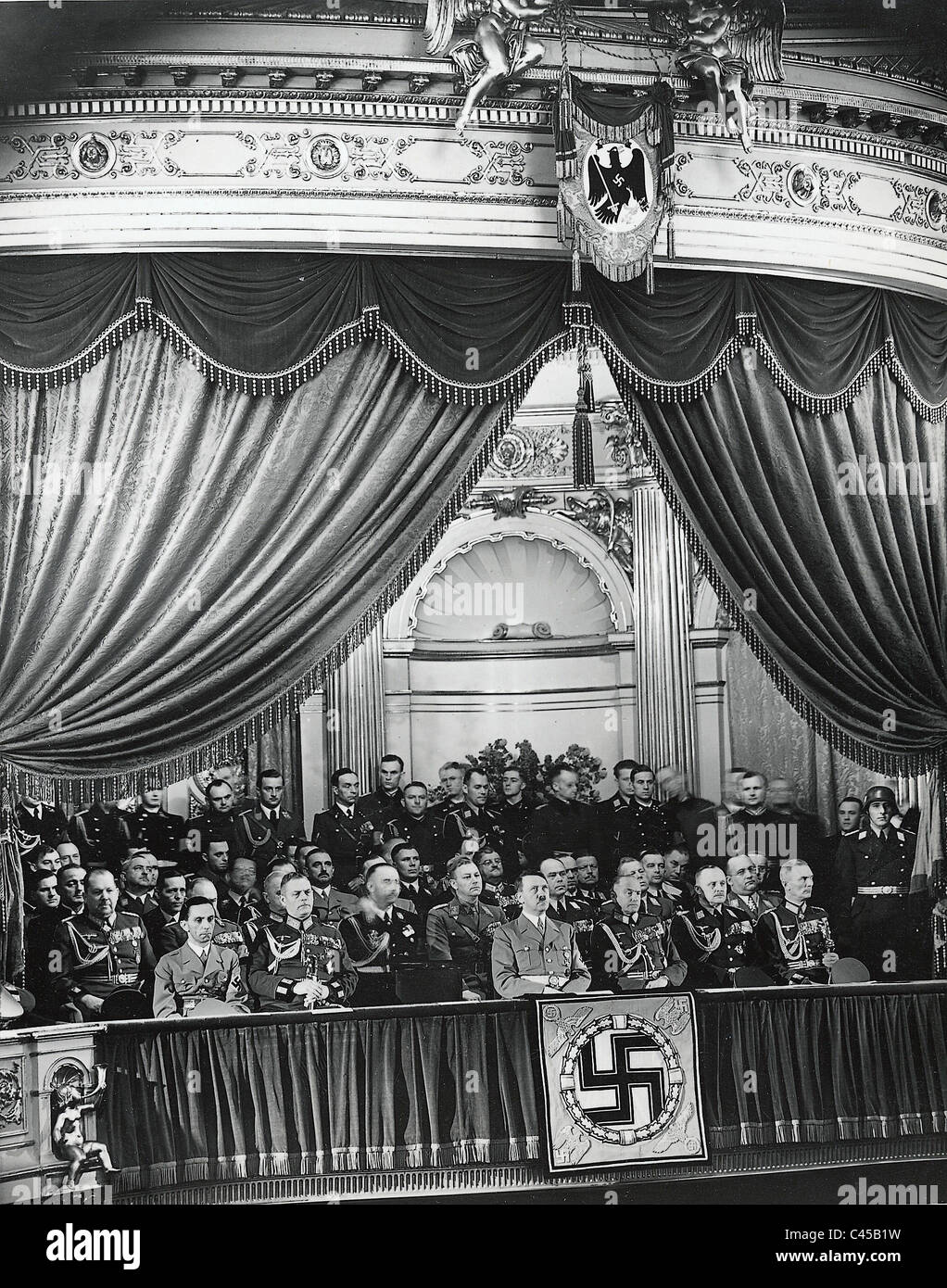 Hitler, Tag des Gedenkens an Helden 1939 Stockfoto