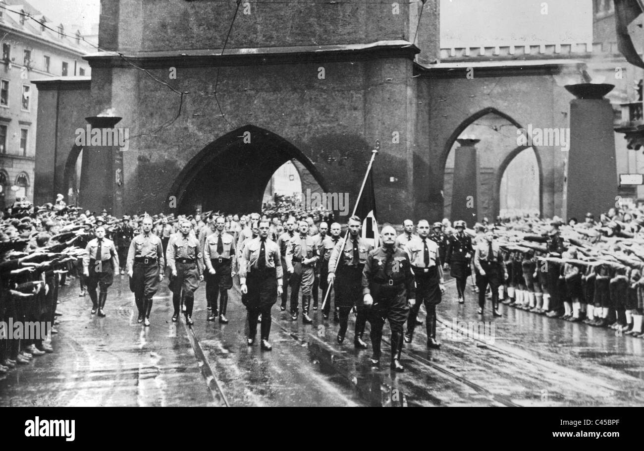 пивной путч в мюнхене 1923 гитлер. 1923 г. пивной путч в мюнхене 1923 гитлер. пивной путч в германии в 1923. мюнхенский путч.