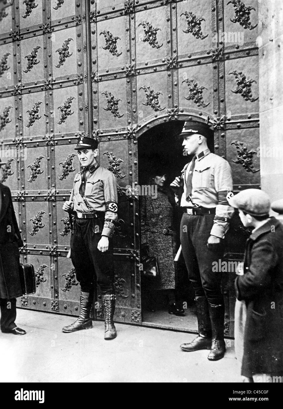 SS-Mitglieder als Hilfspolizei in München, 1933 Stockfoto