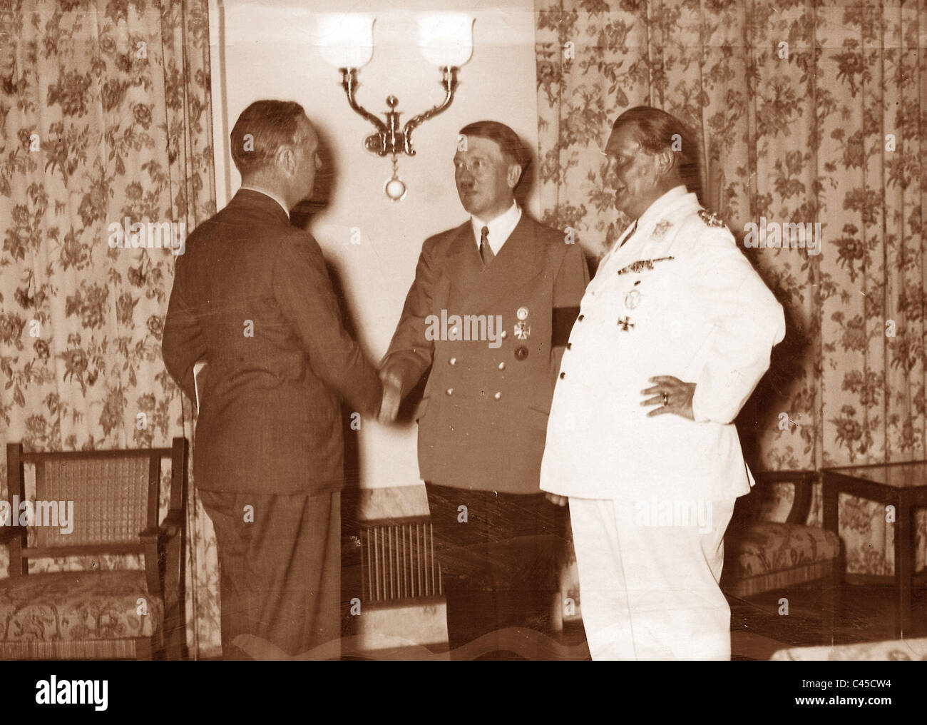 Ribbentrop, Hitler, Göring nach der Unterzeichnung des Non-Aggression-Pakts Stockfoto