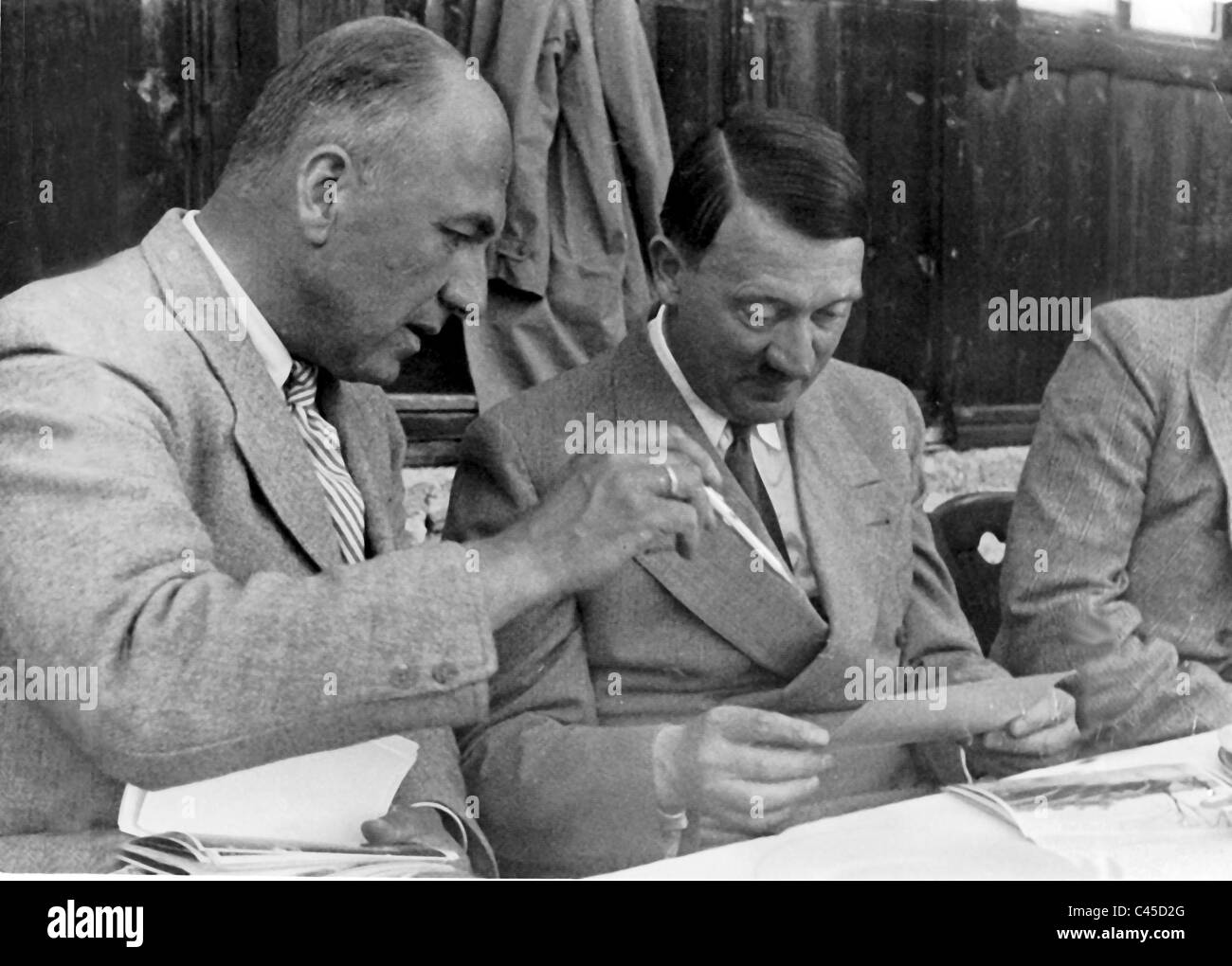 Fritz Todt und Adolf Hitler im Berghof auf dem Obersalzberg-Berg Stockfoto