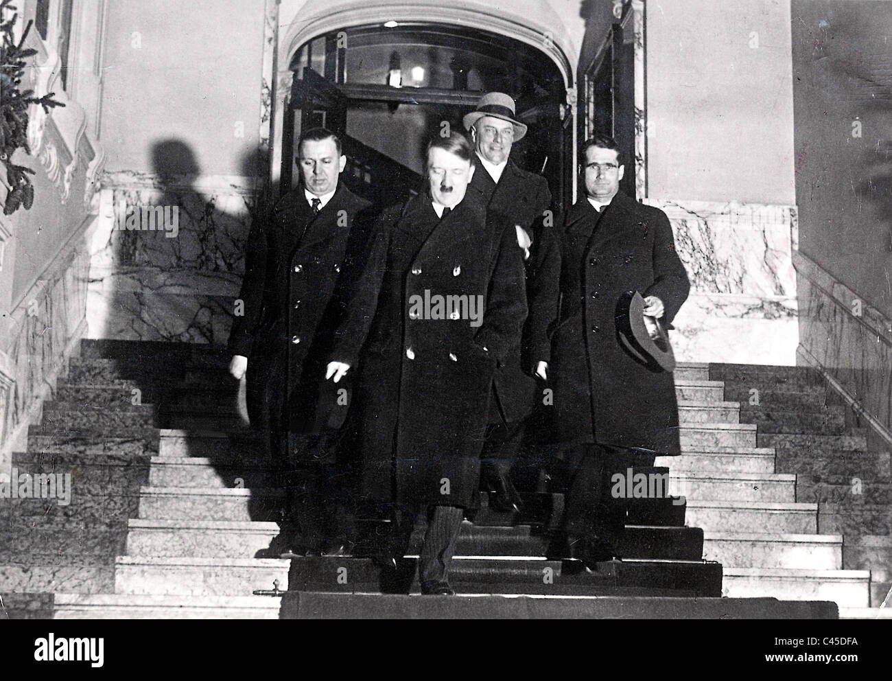 Adolf Hitler nach seiner Vereidigung als Ministerpräsident, 1932 Stockfoto