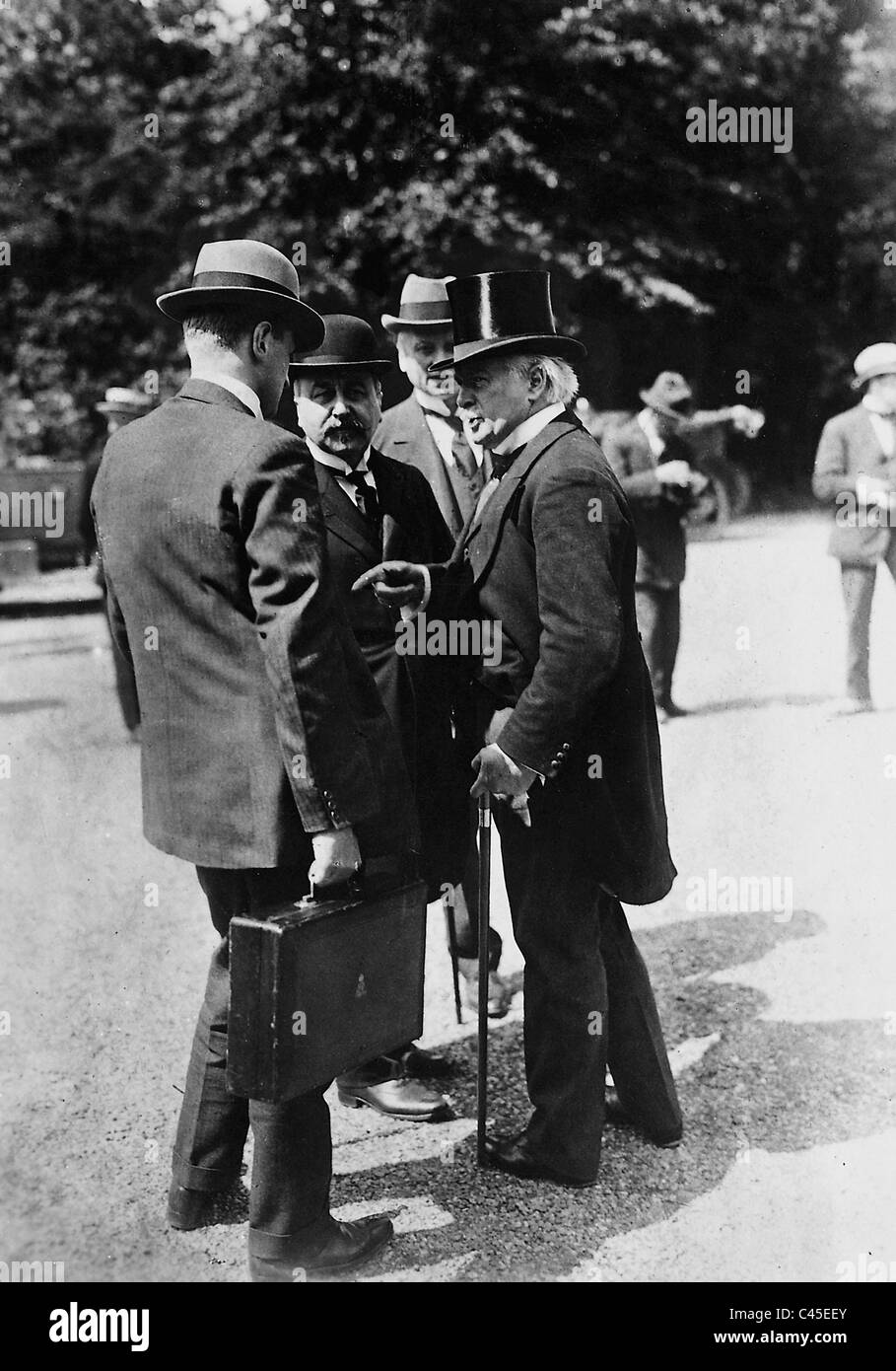 George Nathaniel Curzon, Leon Delacroix und David Lloyd George auf der Konferenz in Spa, 1920 Stockfoto