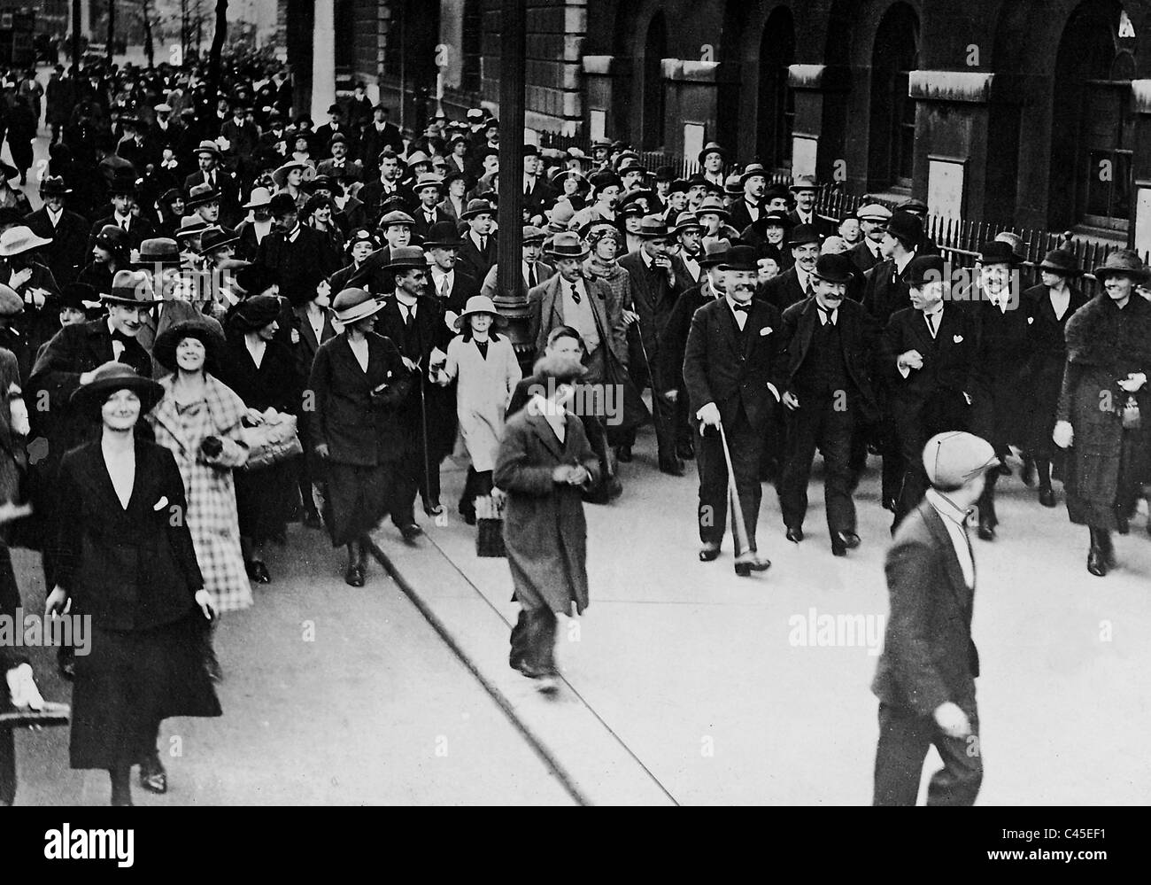 Louis Loucheur, Aristide Briand und Henri Jaspar während der Entente-Konferenz in London, 1921 Stockfoto