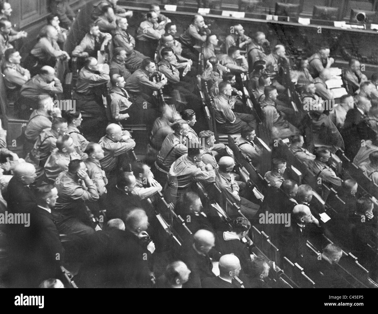 Wann Wurde Die Nsdap Gegründet Mitglieder der NSDAP im Reichstag, 1930 Stockfotografie - Alamy